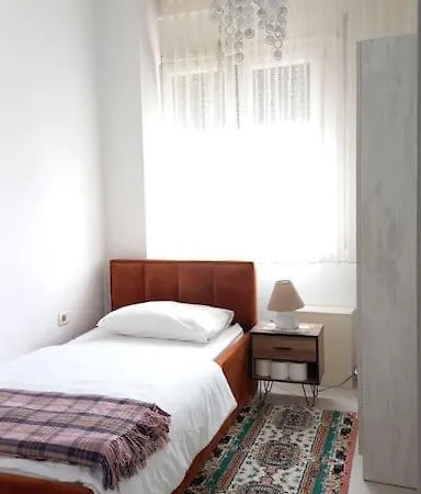 Isabel's Penthouse Overlooking The Apartment *