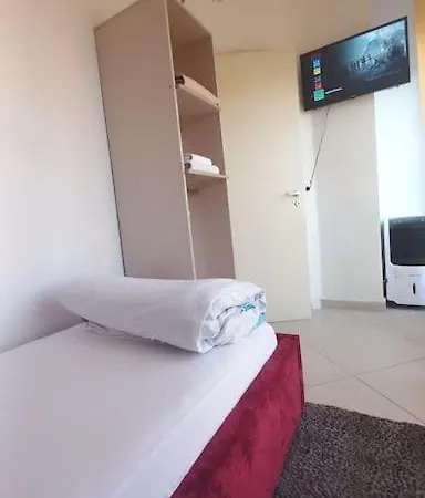 Isabel's Penthouse Overlooking The Apartment Tirana
