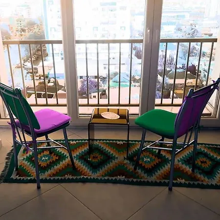 Isabel's Penthouse Overlooking The Apartment