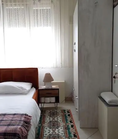 Isabel's Penthouse Overlooking The Apartment Tirana