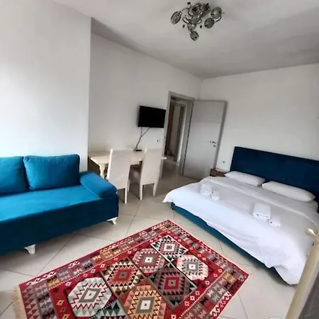 Isabel's Penthouse Overlooking The Tirana