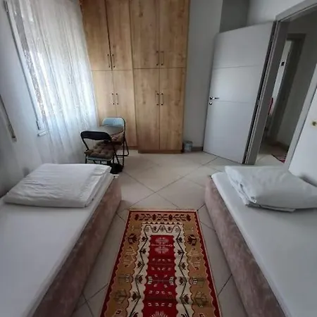 Isabel's Penthouse Overlooking The Tiran
